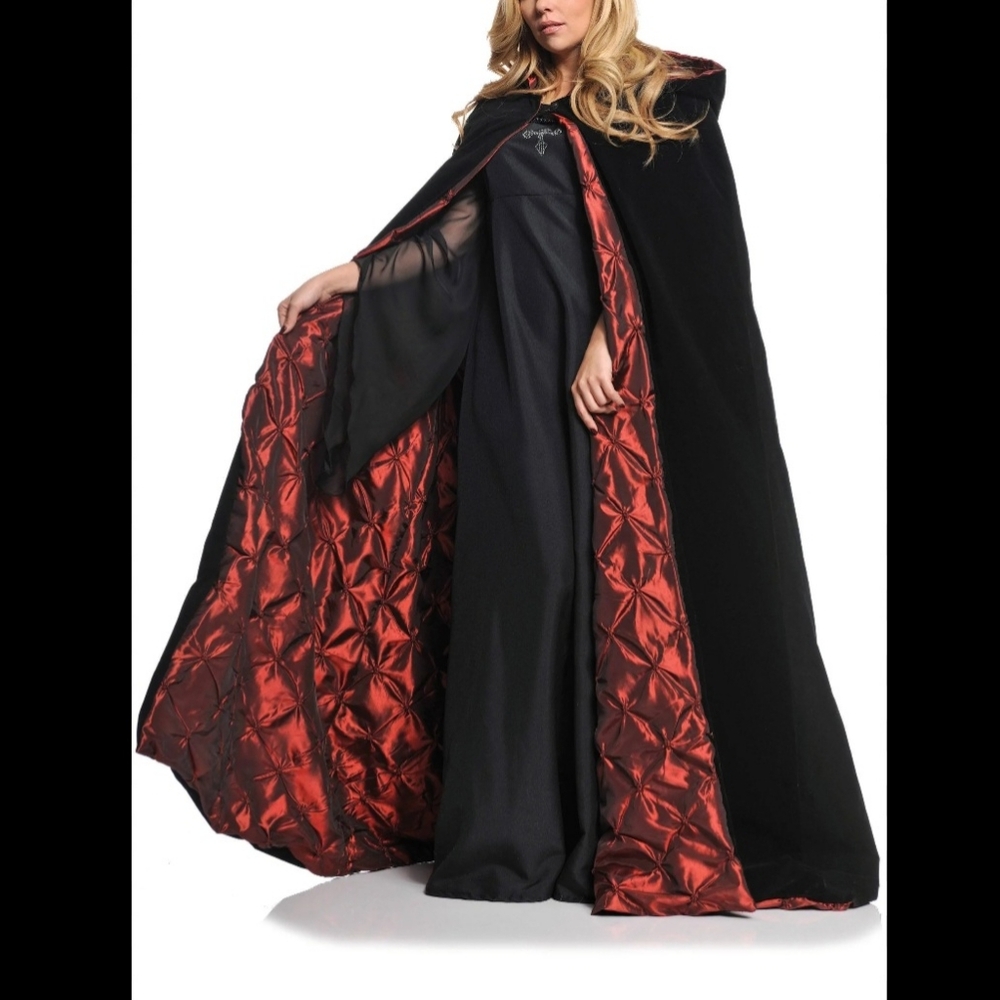 Spirt Halloween 63" Black and Red Deluxe Cape